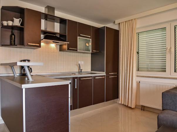 Apartments Villa Slavica Icici Luaran gambar